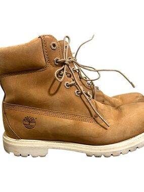 Timberland Women’s Lace-Up Boots